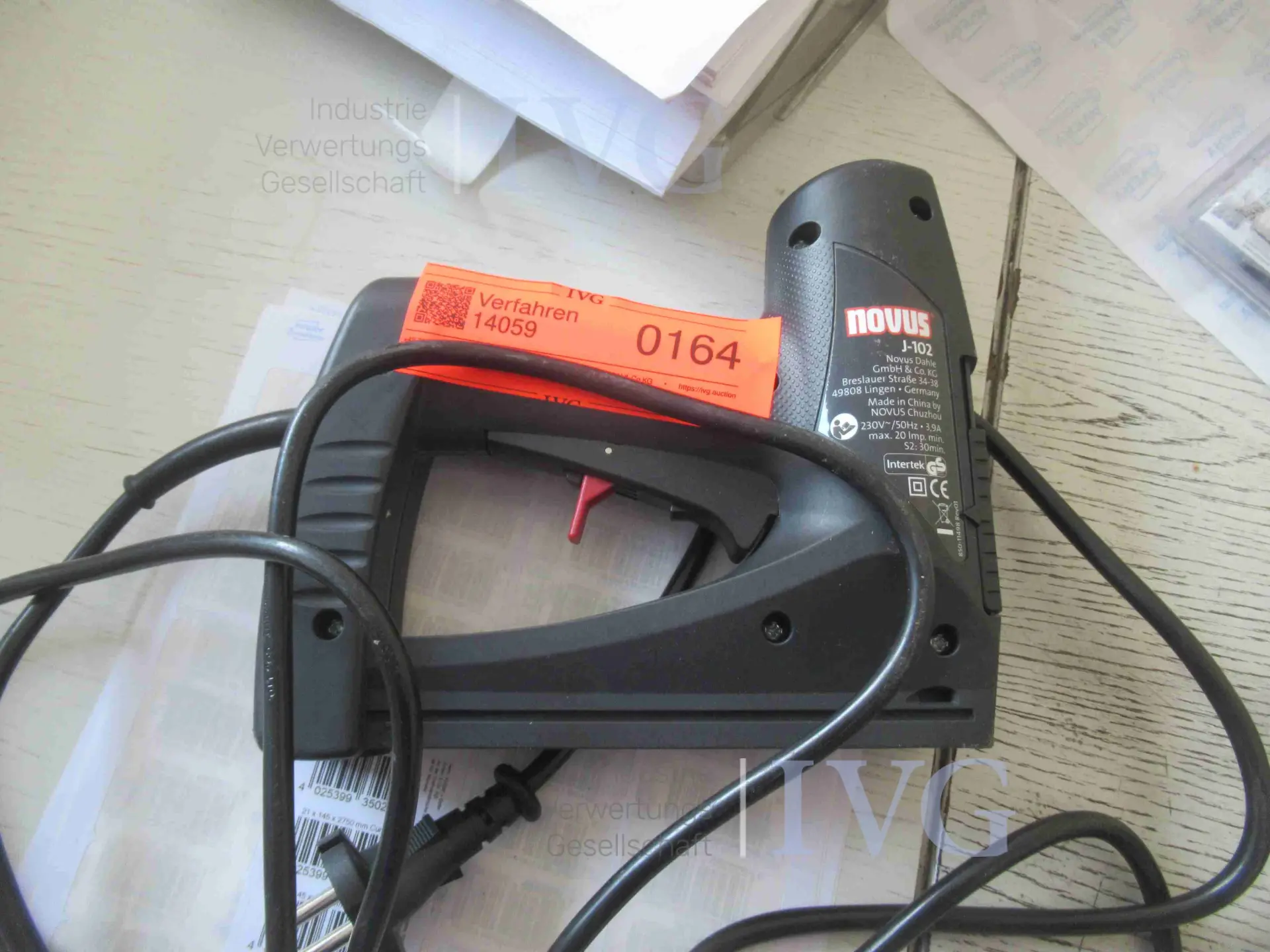 Elektrotacker NOVUS J-102